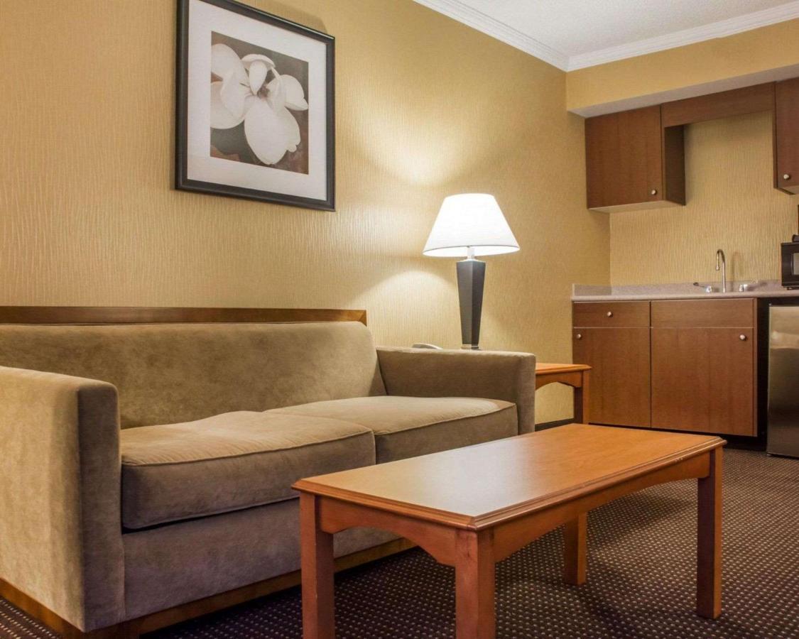 Clarion Hotel & Suites Riverfront Oswego Luaran gambar